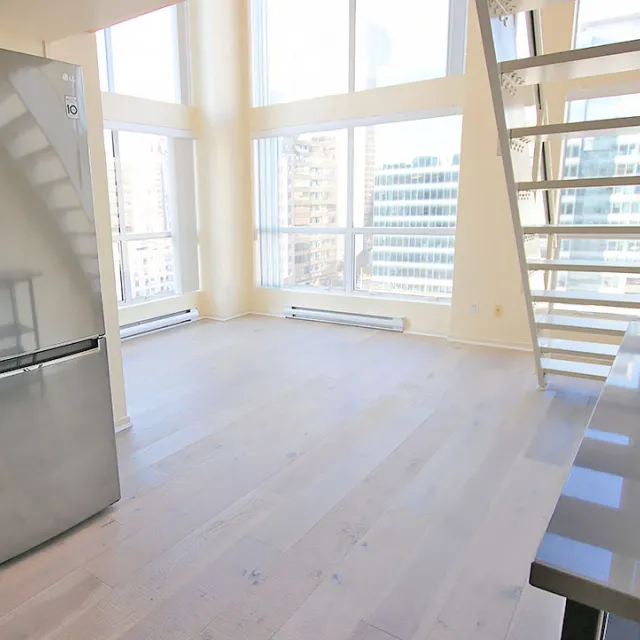 Spot in Downtown - 1 Bedroom Loft For Rent in Vancouver 705 - 933 Seymour Street, Vancouver, BC