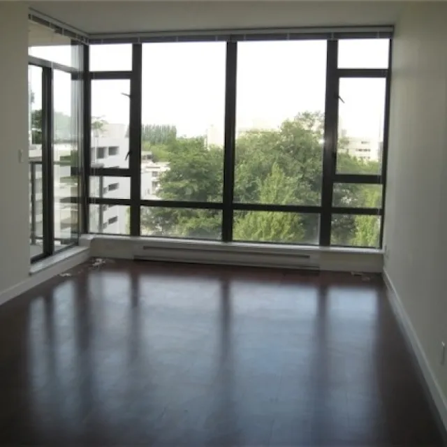 FLO in Brighouse - 1 Bedroom Apartment For Rent in Richmond at 807 - 6888 Alderbridge Way, Richmond, BC