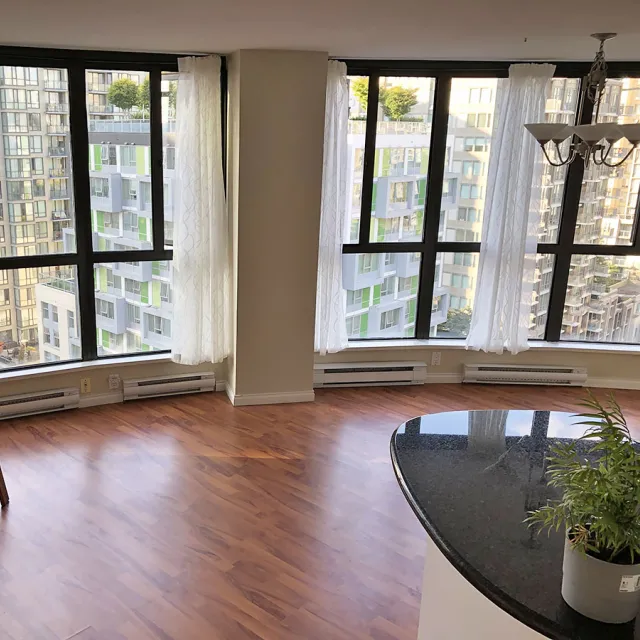 Robinson Tower in Yaletown - 2 Bedroom Apartment For Rent in Vancouver 1604 - 488 Helmcken Street, Vancouver, BC