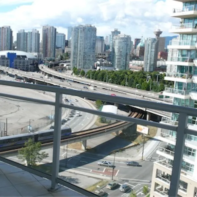 Brighton in Downtown - 2 Bedroom Apartment For Rent in Vancouver 1401 - 120 Milross Avenue, Vancouver, BC