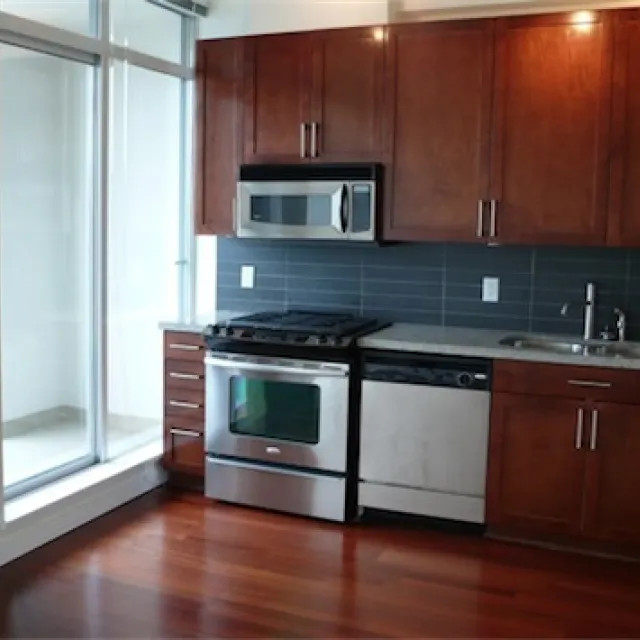 Montreux in Mount Pleasant West - 1 Bedroom Apartment For Rent in Vancouver 409 - 2055 Yukon Street, Vancouver, BC