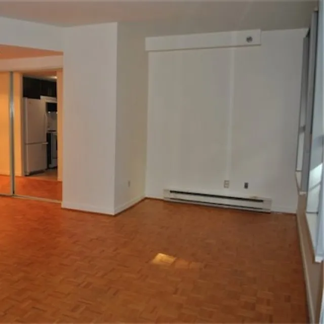 Emerald West in Downtown - 1 Bedroom Apartment For Rent in Vancouver 100 - 717 Jervis Street, Vancouver, BC