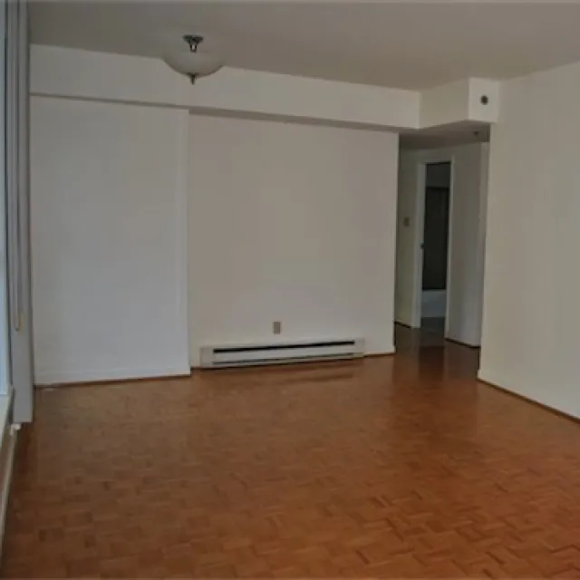 Emerald West in Downtown - 1 Bedroom Apartment For Rent in Vancouver 100 - 717 Jervis Street, Vancouver, BC