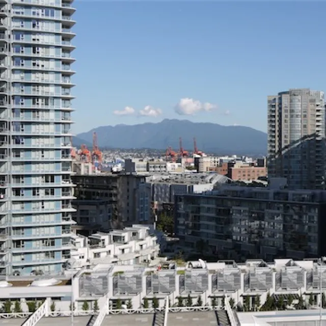 Spectrum in Downtown - 2 Bedroom Apartment For Rent in Vancouver 902 - 131 Regiment Square, Vancouver, BC