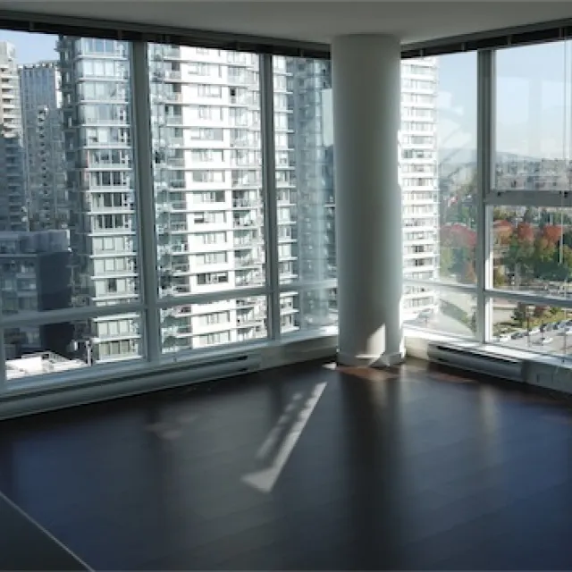 Spectrum in Downtown - 2 Bedroom Apartment For Rent in Vancouver 902 - 131 Regiment Square, Vancouver, BC