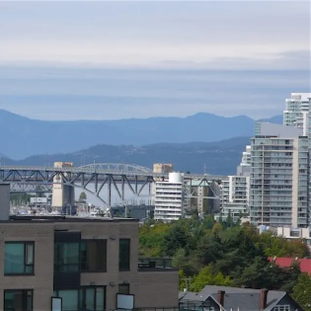 Crossroads in Fairview - 2 Bedroom Apartment For Rent in Vancouver 608 - 522 West 8th Avenue, Vancouver, BC