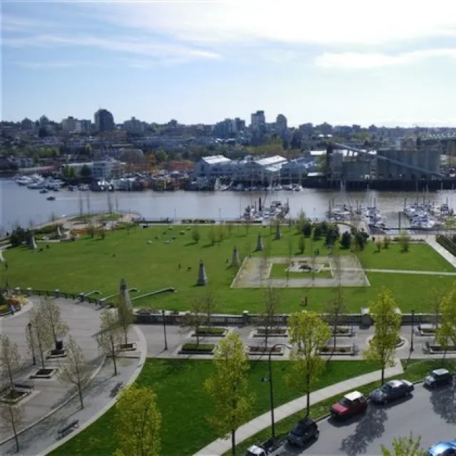 Park West 2 in Yaletown - 2 Bedroom Apartment For Rent in Vancouver 1006 - 583 Beach Crescent, Vancouver, BC