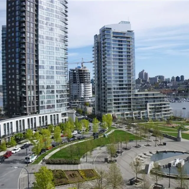 Park West 2 in Yaletown - 2 Bedroom Apartment For Rent in Vancouver 1006 - 583 Beach Crescent, Vancouver, BC