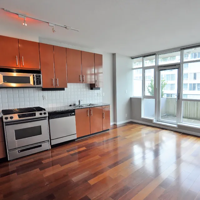 Landing at The Pier in Lower Lonsdale - 1 Bedroom Apartment For Rent in North Vancouver 606 - 100 East Esplanade, North Vancouver, BC