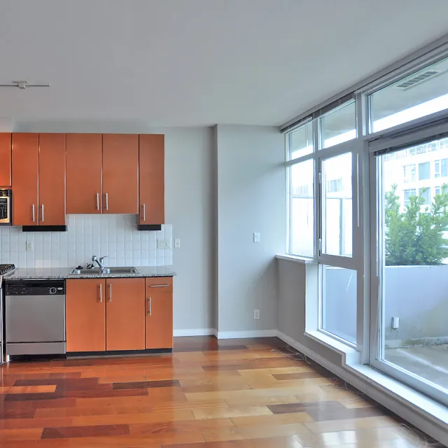 Landing at The Pier in Lower Lonsdale - 1 Bedroom Apartment For Rent in North Vancouver 606 - 100 East Esplanade, North Vancouver, BC