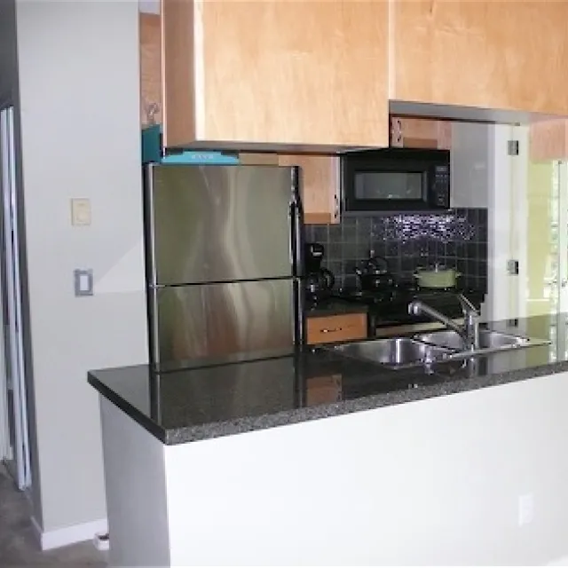 Compton in Fairview - 1 Bedroom Apartment For Rent in Vancouver 203 - 1316 West 11th Avenue, Vancouver, BC