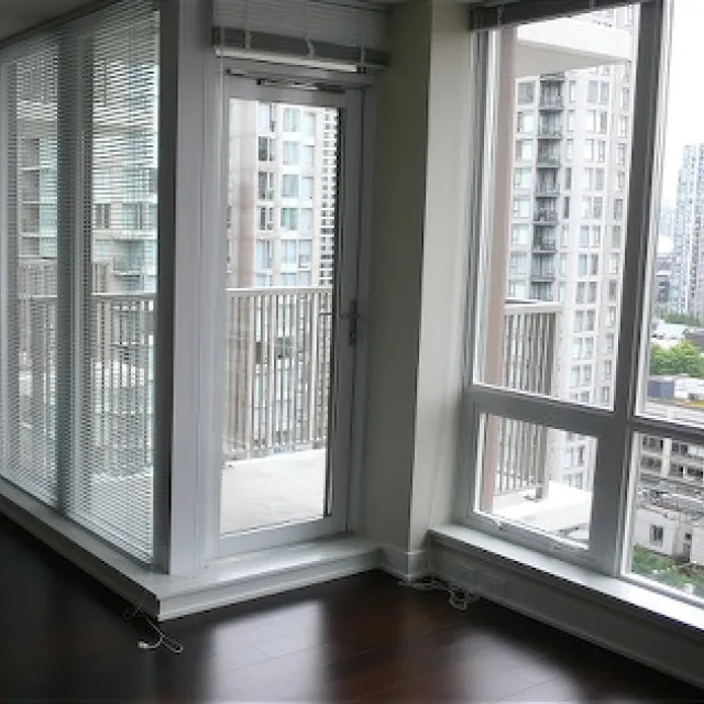 Donovan in Yaletown - 1 Bedroom Apartment For Rent in Vancouver 1608 - 1055 Richards Street, Vancouver, BC