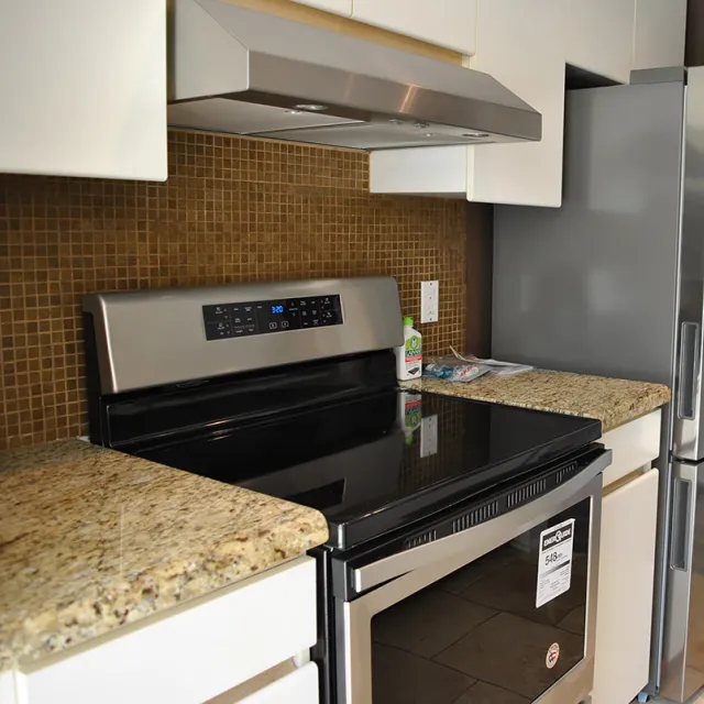 Rosedale Gardens in Downtown - 1 Bedroom Apartment For Rent in Vancouver 203 - 888 Hamilton Street, Vancouver, BC