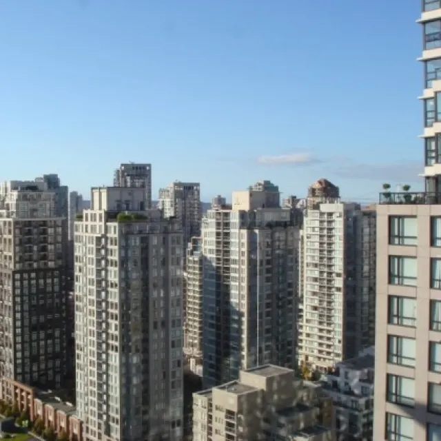 Yaletown Park in Yaletown - 1 Bedroom Apartment For Rent in Vancouver 2805 - 909 Mainland Street, Vancouver, BC