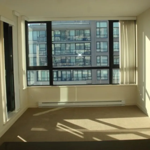 Yaletown Park in Yaletown - 1 Bedroom Apartment For Rent in Vancouver 2805 - 909 Mainland Street, Vancouver, BC