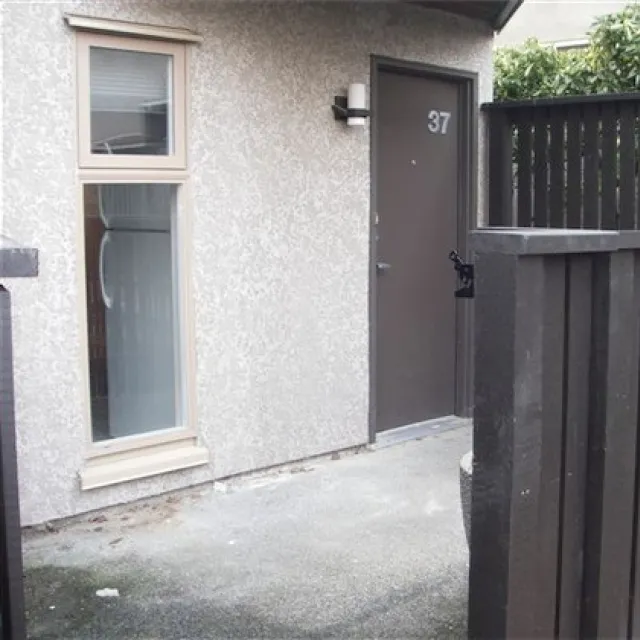 Laurel Court in Fairview - 1 Bedroom Townhouse For Rent in Vancouver 37 - 870 West 7th Avenue, Vancouver, BC
