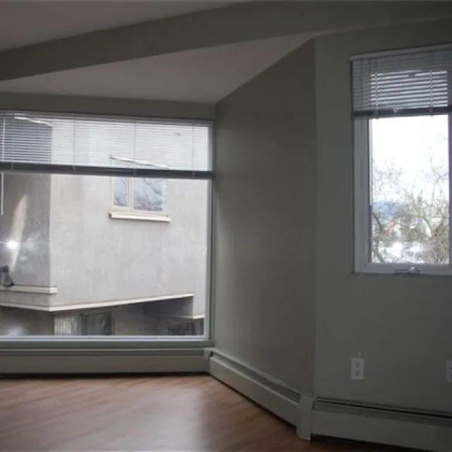 Laurel Court in Fairview - 1 Bedroom Townhouse For Rent in Vancouver 37 - 870 West 7th Avenue, Vancouver, BC