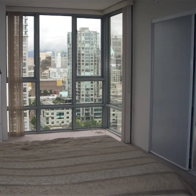 Pacific Place Landmark II in Yaletown - 2 Bedroom Apartment For Rent in Vancouver 2706 - 930 Cambie Street, Vancouver, BC