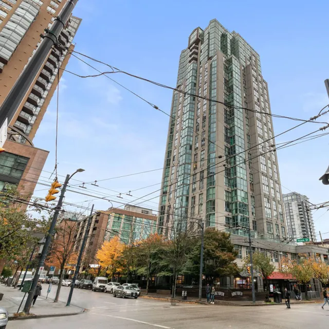 1188 Howe in Downtown - 2 Bedroom Apartment For Rent in Vancouver 2504 - 1188 Howe Street, Vancouver, BC