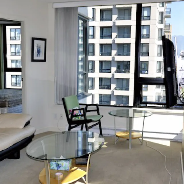 Yaletown Park in Yaletown - 1 Bedroom Apartment For Rent in Vancouver 2305 - 977 Mainland Street, Vancouver, BC