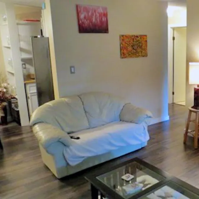 Woodstone Place in Lougheed - 1 Bedroom Apartment For Rent in Burnaby 114 - 9101 Horne Street, Burnaby, BC