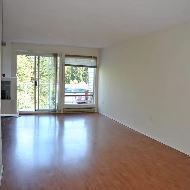 Parkview Terrace in Fairview - 2 Bedroom Apartment For Rent in Vancouver 309 - 889 West 7th Avenue, Vancouver, BC