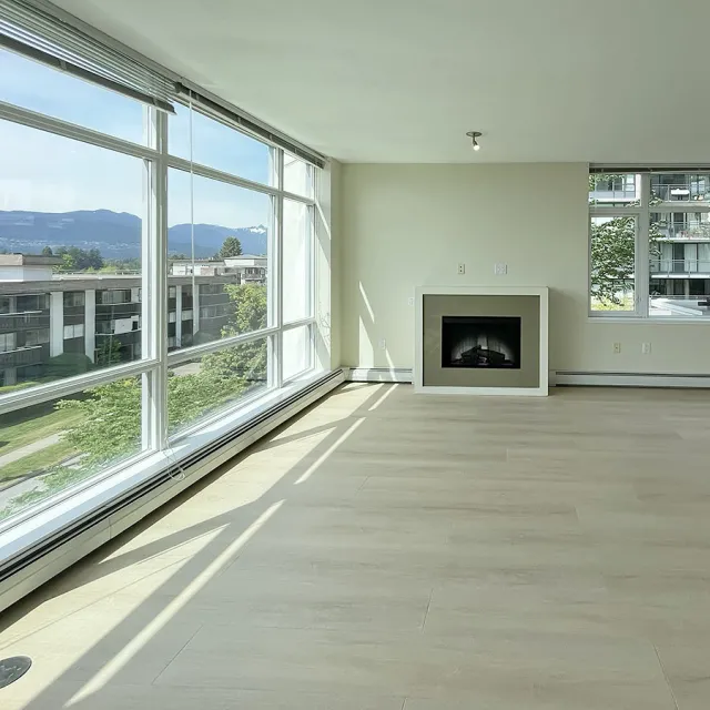 Vista Place in Central Lonsdale - 2 Bedroom Apartment For Rent in North Vancouver 405 - 1320 Chesterfield Avenue North, North Vancouver, BC, V7M 0A6