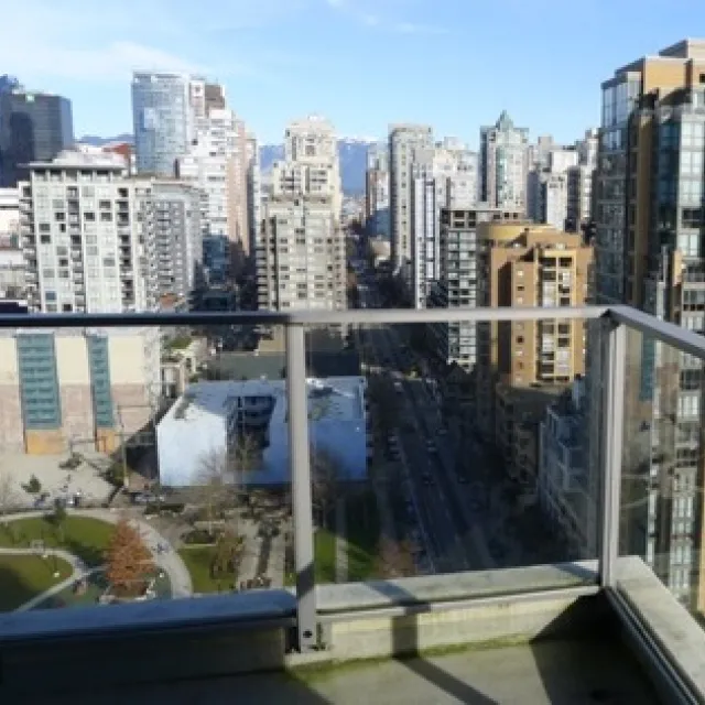 Eden in Yaletown - 2 Bedroom Apartment For Rent in Vancouver 2102 - 1225 Richards Street, Vancouver, BC
