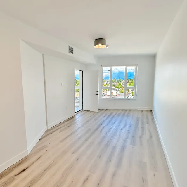 W Kingsway in Renfrew Collingwood - 2 Bedroom Apartment For Rent in Vancouver 506 - 3068 Kingsway, Vancouver, BC, V5R 0L6