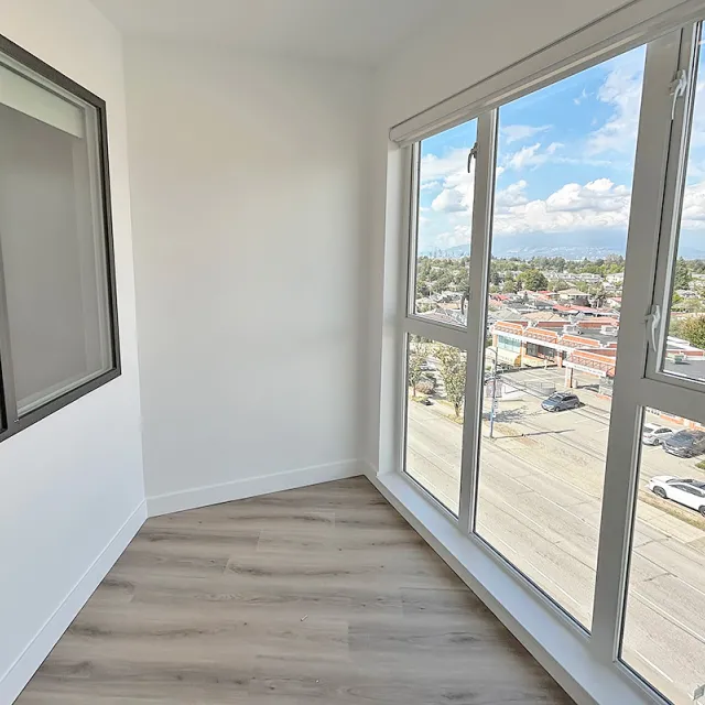 W Kingsway in Renfrew Collingwood - 2 Bedroom Apartment For Rent in Vancouver 506 - 3068 Kingsway, Vancouver, BC, V5R 0L6