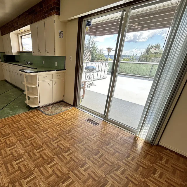 Cariboo - 2 Bedroom House (Upper Level) For Rent in Coquitlam 948A Stewart Avenue, Coquitlam, BC