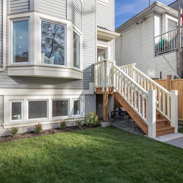 Commercial Drive - 3 Bedroom Duplex For Rent in Vancouver 1634 East 4th Avenue, Vancouver, BC