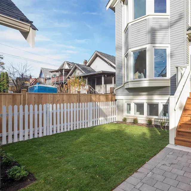 Commercial Drive - 3 Bedroom Duplex For Rent in Vancouver 1634 East 4th Avenue, Vancouver, BC