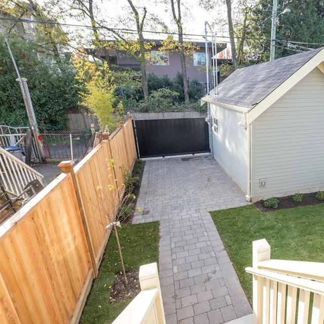 Commercial Drive - 3 Bedroom Duplex For Rent in Vancouver 1634 East 4th Avenue, Vancouver, BC