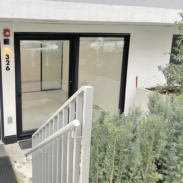 E15 Just off Main in Mount Pleasant East - 1 Bedroom Townhouse For Rent in Vancouver 324 - 322 East 15th Avenue, Vancouver, BC, V5T 0K5