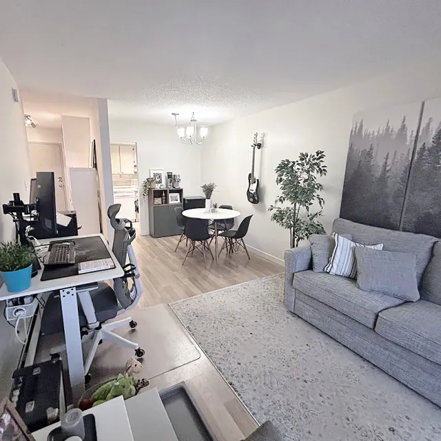 Regency Terrace in The West End - 1 Bedroom Apartment For Rent in Vancouver 207 - 1718 Nelson Street, Vancouver, BC