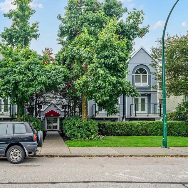 The Concorde in Fairview - 2 Bedroom Penthouse For Rent in Vancouver 301 - 828 West 14th Avenue, Vancouver, BC