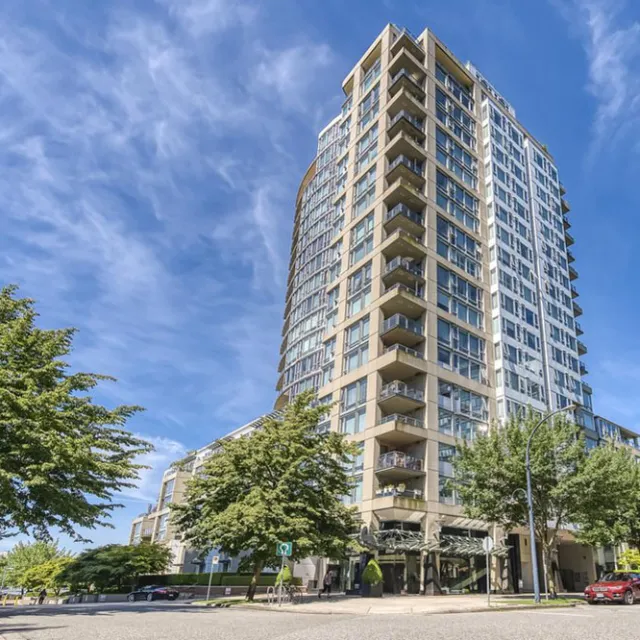 Columbus in Yaletown - 2 Bedroom Apartment For Rent in Vancouver 2203 - 1383 Marinaside Crescent, Vancouver, BC