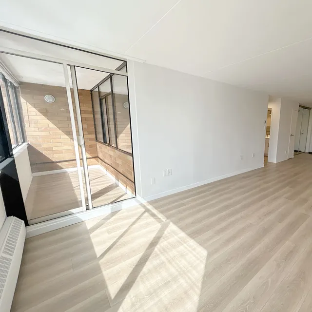 Regency Park Towers in Brighouse - 1 Bedroom Apartment For Rent in Richmond 606 - 6651 Minoru Boulevard, Richmond, BC, V6Y 1Z2