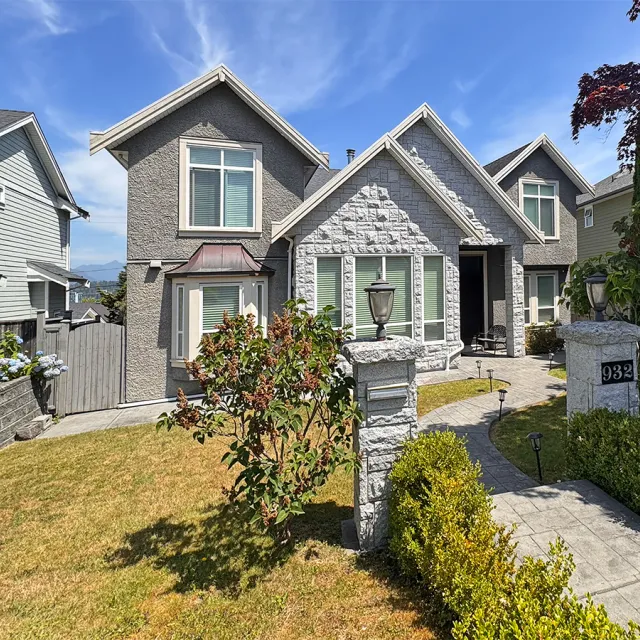 The Heights - 2 Bedroom Basement For Rent in New Westminster 932 Chestnut Street, New Westminster, BC, V3L 4N5