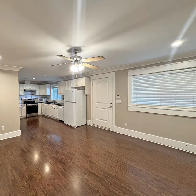 The Heights - 2 Bedroom Basement For Rent in New Westminster 932 Chestnut Street, New Westminster, BC, V3L 4N5