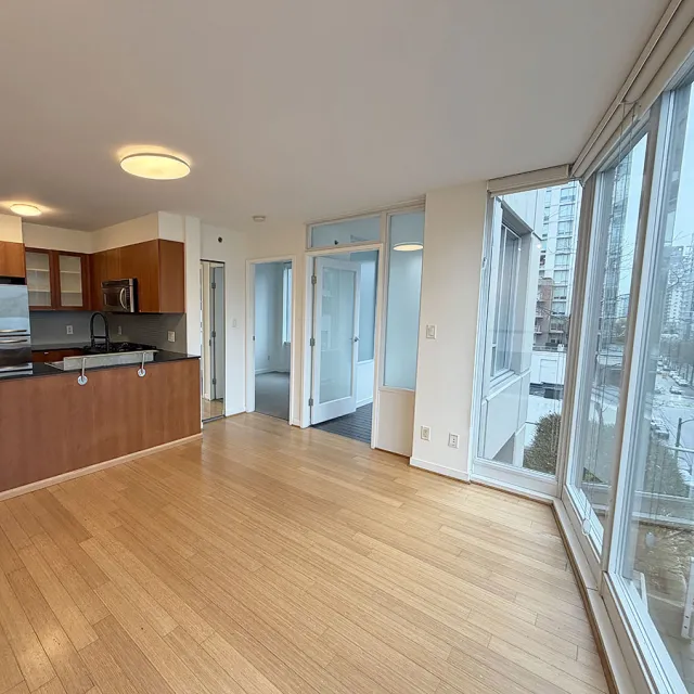 L’aria in Downtown - 1 Bedroom Apartment For Rent in Vancouver at 501 - 822 Seymour Street, Vancouver, BC, V6B 1L7
