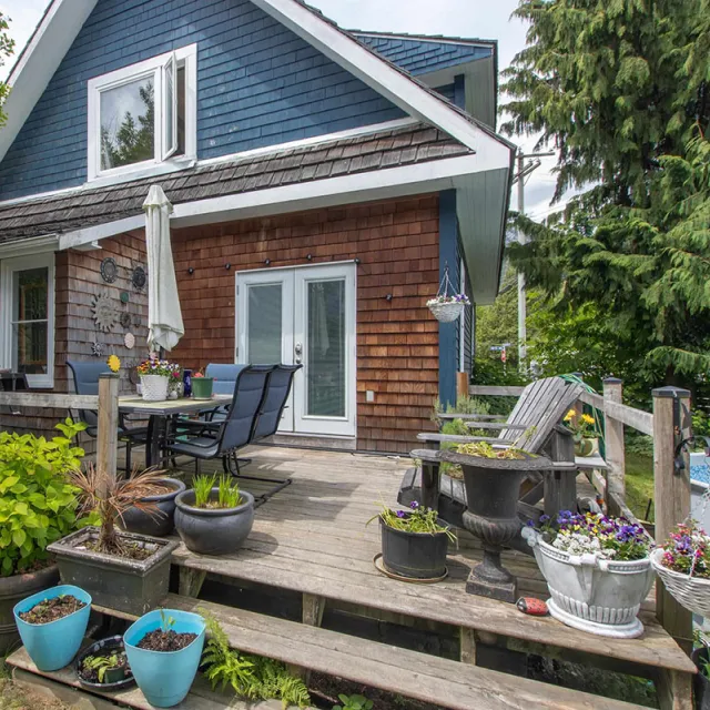 Downtown Squamish - 3 Bedroom House For Rent in Squamish at 37992 Fifth Avenue, Squamish, BC, V8B 1G3 Downtown Squamish - 3 Bedroom House For Rent in Squamish at 37992 Fifth Avenue, Squamish, BC, V8B 1G3