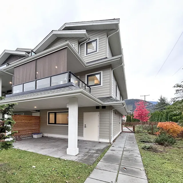 Brackendale - 4 Bedroom Townhouse For Rent in Squamish at 41811 Hope Road, Squamish, BC, V0N 1H0 Brackendale - 4 Bedroom Townhouse For Rent in Squamish at 41811 Hope Road, Squamish, BC, V0N 1H0