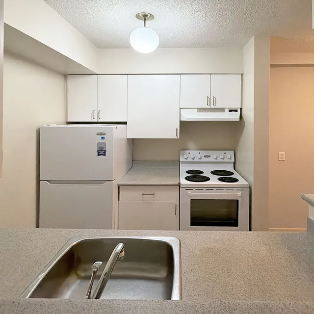 Barclay House in The West End - 1 Bedroom Apartment For Rent in Vancouver 702 - 1770 Barclay Street, Vancouver, BC, V6G 1K5