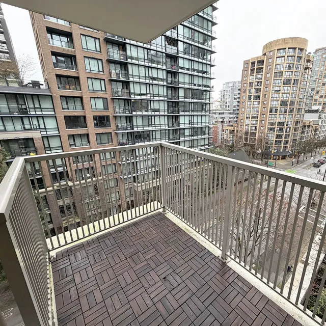Donovan in Yaletown - 2 Bedroom Apartment For Rent in Vancouver 809 - 1055 Richards Street, Vancouver, BC, V6B 0C2