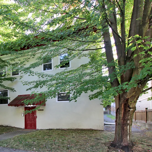 2026 Franklin in Hastings Sunrise - 1 Bedroom Apartment For Rent in Vancouver 8 - 2026 Franklin Street, Vancouver, BC, V5L 1R3