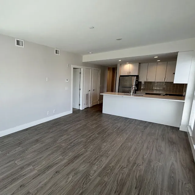 ERA in Downtown Maple Ridge - 1 Bedroom Apartment For Rent in Maple Ridge 213 - 22265 Dewdney Trunk Road, Maple Ridge, BC, V2X 3J1