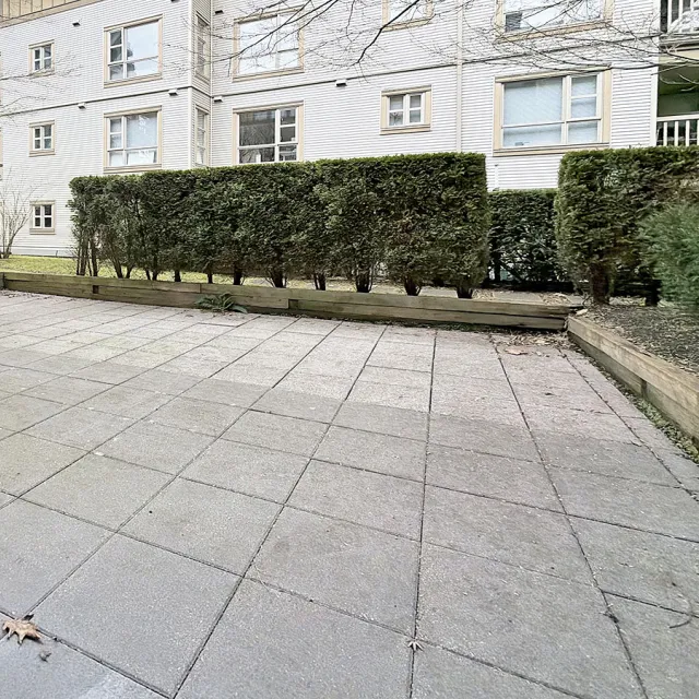 Lions Park in Brighouse - 1 Bedroom Apartment For Rent in Richmond 3105 - 5119 Garden City Road, Richmond, BC, V6X 4H8