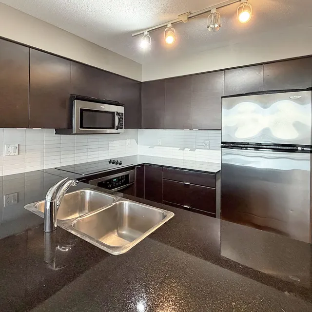 Tandem in Brentwood - 2 Bedroom Apartment For Rent in Burnaby 1706 - 4182 Dawson Street, Burnaby, BC, V5C 0A2